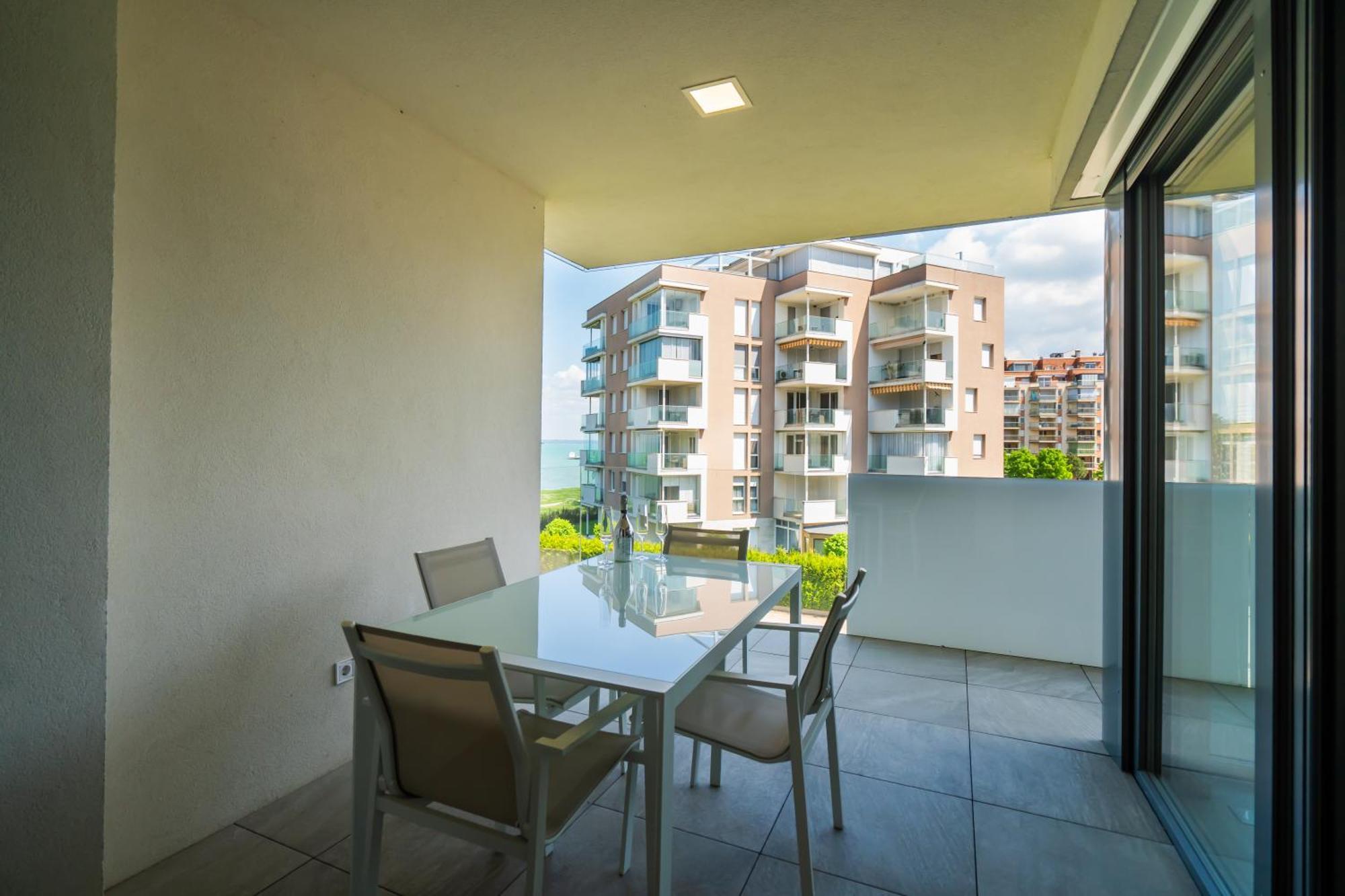 Myflat Casa Galerius Apartment Siófok Exteriör bild