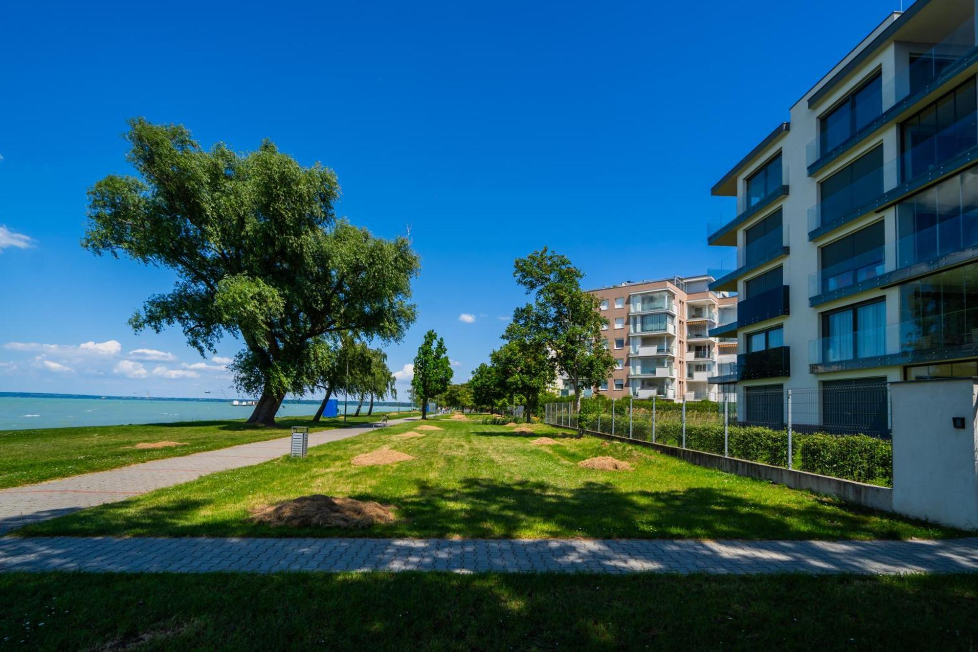 Myflat Casa Galerius Apartment Siófok Exteriör bild